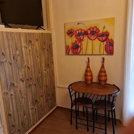 Apartamento 6 Καλινοβου Center Of Athens Πεδιον Αρεωσ Exterior foto
